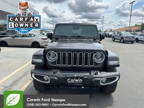 Used 2024 Jeep Wrangler Unlimited Sahara w/ Technology Group AWD/4WD image 2