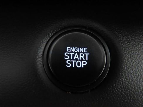 Used 2025 Hyundai Elantra Sport FWD image 13