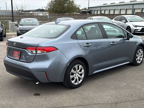 Certified 2025 Toyota Corolla LE image 6