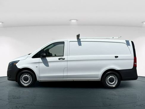 Used 2023 Mercedes-Benz Metris image 4
