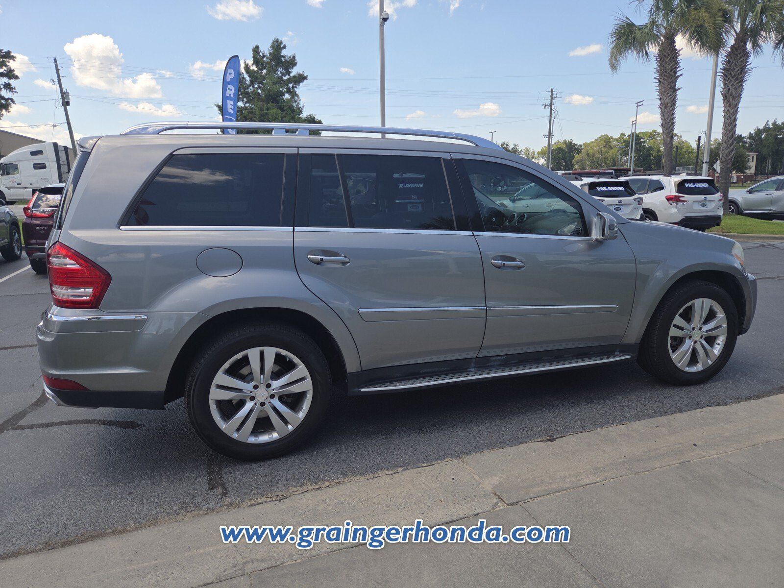 Used 2012 Mercedes-Benz GL 450 4MATIC image 5