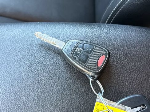 Used 2016 Jeep Wrangler Unlimited Sahara w/ Connectivity Group AWD/4WD image 29