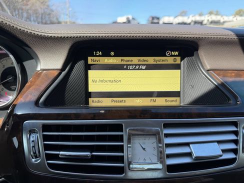 Used 2012 Mercedes-Benz CLS 550 4MATIC image 19