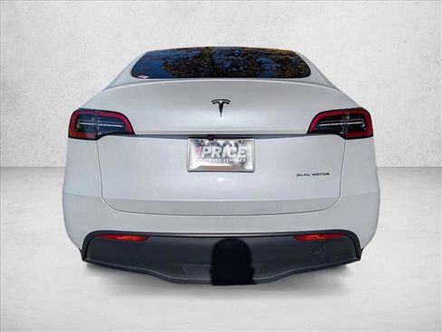 Used 2025 Tesla Model Y Long Range image 7