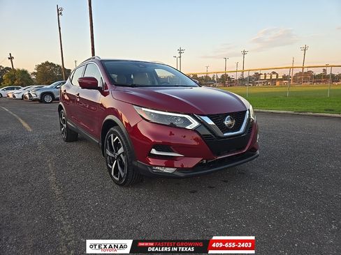 Used 2021 Nissan Rogue Sport SL w/ Premium Package image 1