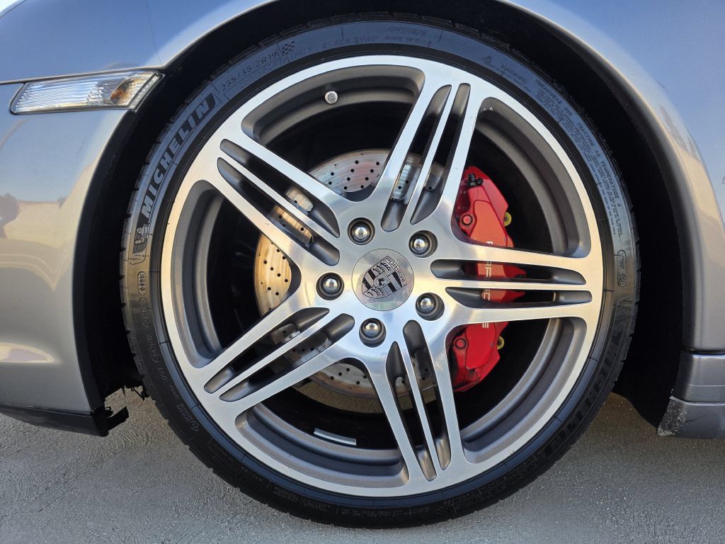 Used 2006 Porsche 911 Carrera S RWD image 13