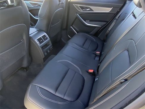 Used 2025 Jaguar F-PACE R-Dynamic S image 27