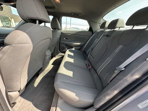 Used 2024 Hyundai Elantra SEL w/ Convenience Package FWD image 19