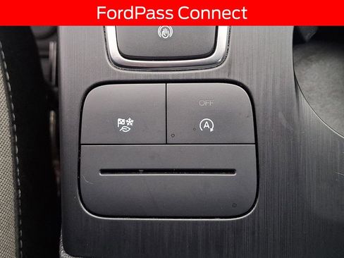 Used 2022 Ford Escape SE w/ Cold Weather Package image 23