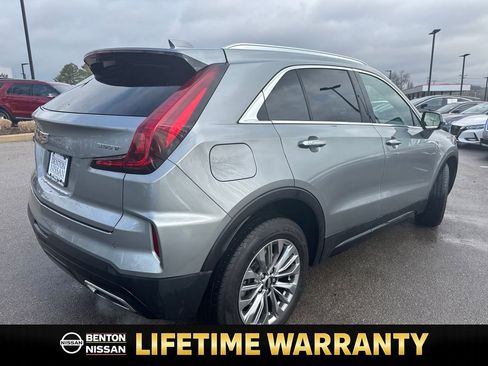 Used 2024 Cadillac XT4 Premium Luxury image 8