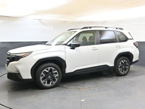 Certified 2025 Subaru Forester Premium AWD/4WD image 2