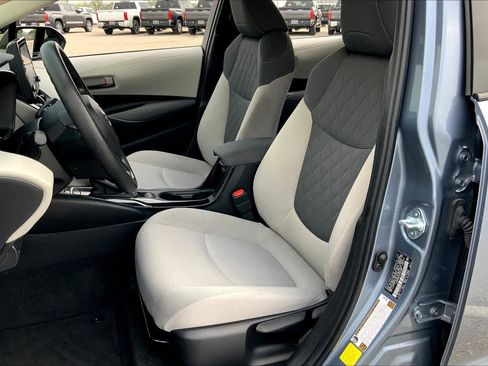Used 2022 Toyota Corolla LE FWD image 8