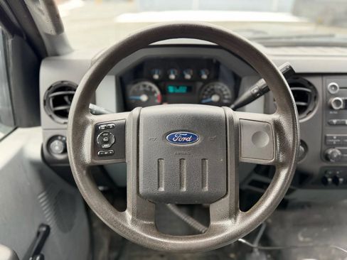 Used 2013 Ford F250 XL w/ XL Value Pkg image 17