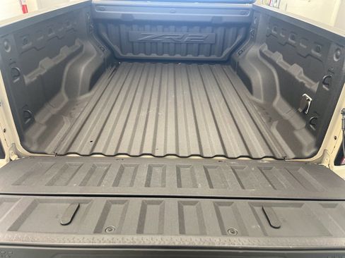 Used 2024 Chevrolet Colorado ZR2 w/ Technology Package image 5