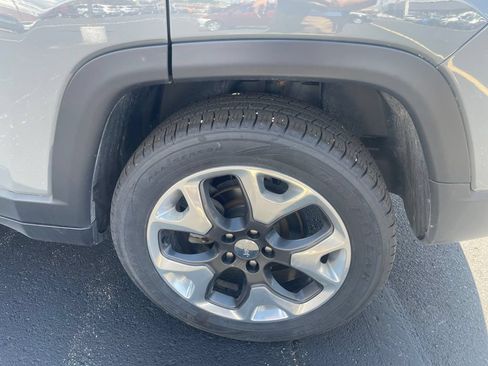 Used 2019 Jeep Compass Limited AWD/4WD image 11