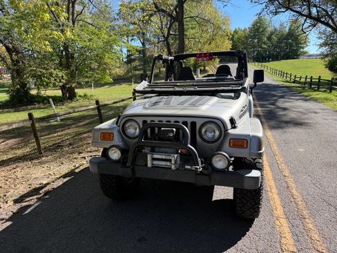 Used 2001 Jeep Wrangler Sport image 4