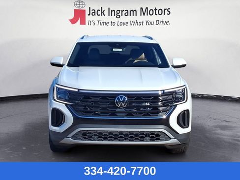 New 2026 Volkswagen Atlas Cross Sport SE image 8