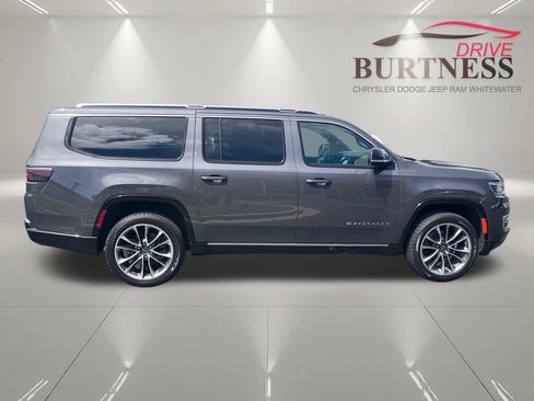 Used 2024 Jeep Wagoneer L Series III w/ Premium Group I AWD/4WD image 15