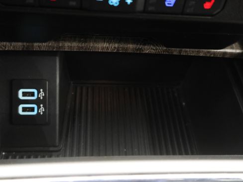 Used 2019 Ford F350 Lariat w/ Chrome Package image 42