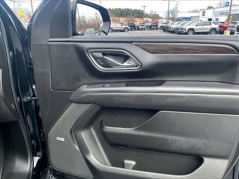 Used 2023 Chevrolet Tahoe LT w/ Luxury Package image 12