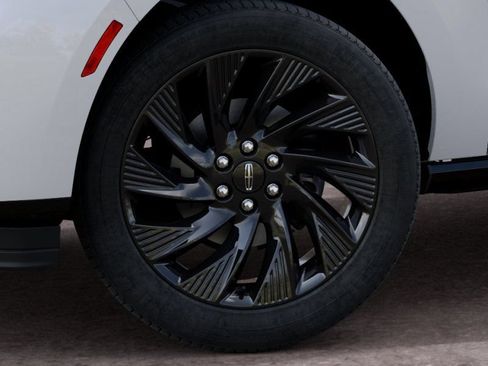 New 2027 Lincoln Navigator Reserve AWD/4WD image 18