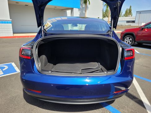 Used 2018 Tesla Model 3 Long Range RWD image 27
