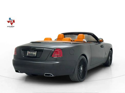 Used 2017 Rolls-Royce Dawn RWD image 9