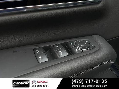 Used 2026 GMC Yukon Denali w/ Advanced Technology Package AWD/4WD image 12