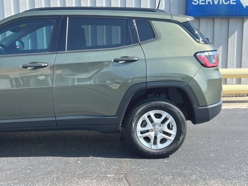 Used 2018 Jeep Compass Sport AWD/4WD image 26