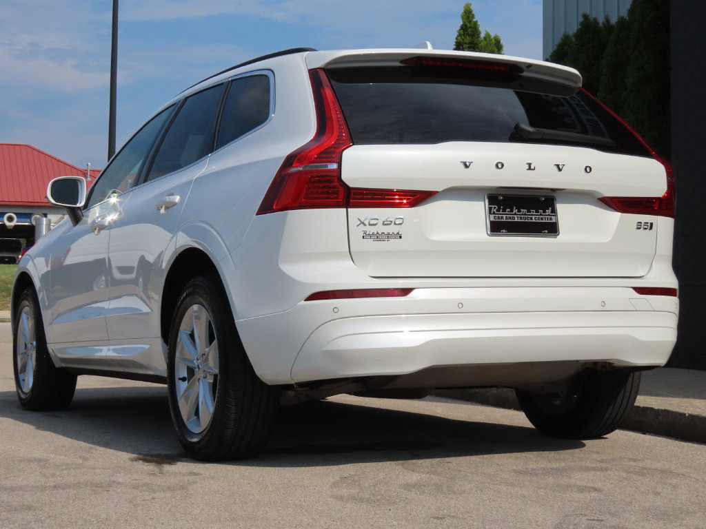 Used 2022 Volvo XC60 B5 Momentum AWD/4WD image 10