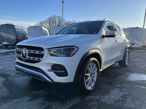 New 2026 Mercedes-Benz GLE 450e 4MATIC image 3