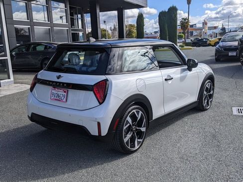 Certified 2025 MINI Cooper S image 5