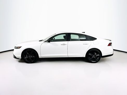 Used 2023 Honda Accord Sport image 4