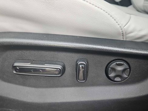 Certified 2020 Honda CR-V Touring image 14