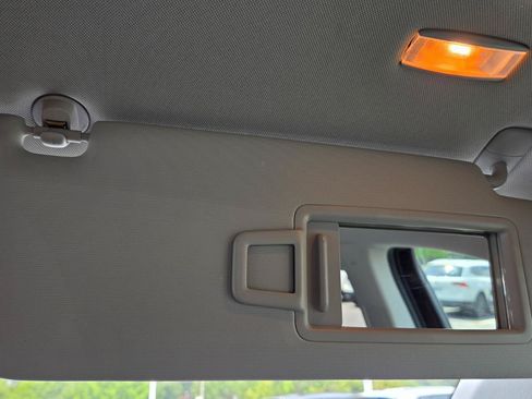 Certified 2024 Volkswagen Taos SE AWD/4WD image 43