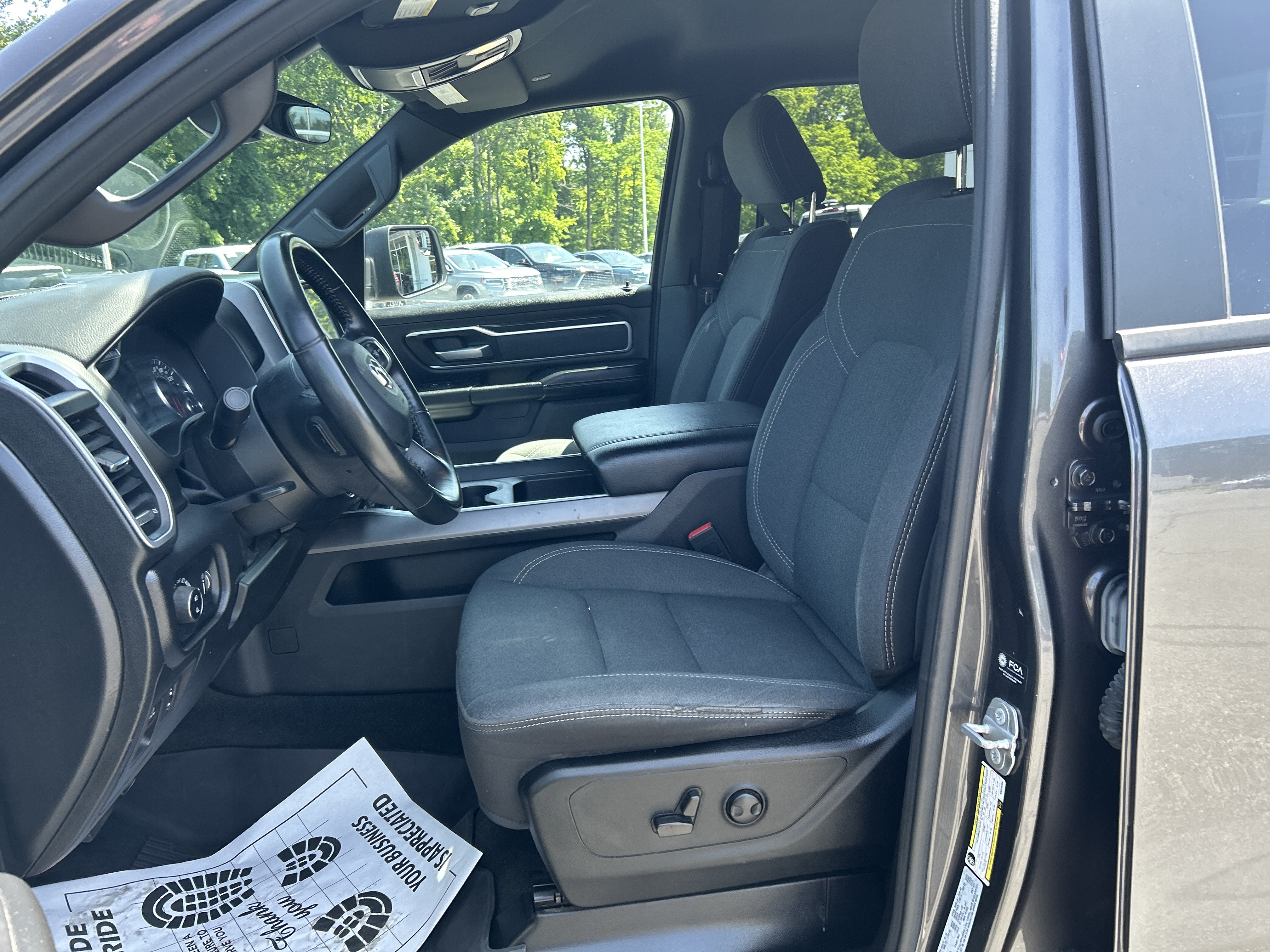Used 2022 RAM 1500 Big Horn AWD/4WD image 21