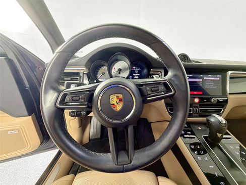 Certified 2023 Porsche Macan S AWD/4WD image 20