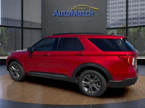Used 2024 Ford Explorer XLT w/ Equipment Group 202A AWD/4WD image 8