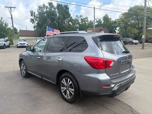 Used 2019 Nissan Pathfinder S AWD/4WD image 5