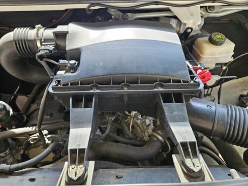 Used 2017 Mercedes-Benz Sprinter 2500 image 25