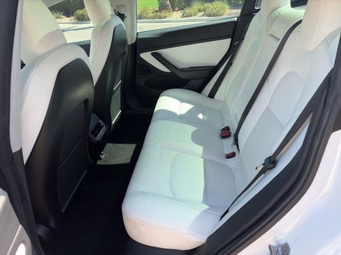 Used 2020 Tesla Model 3 Performance image 12