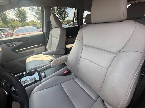 Used 2017 Honda Pilot Touring image 25