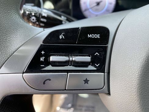 Used 2024 Hyundai Elantra SEL FWD image 15