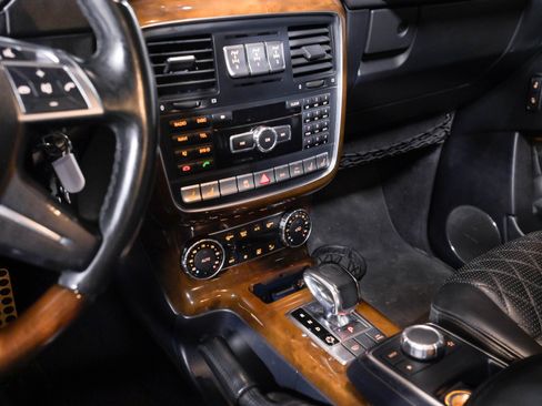 Used 2014 Mercedes-Benz G 63 AMG 4MATIC image 19