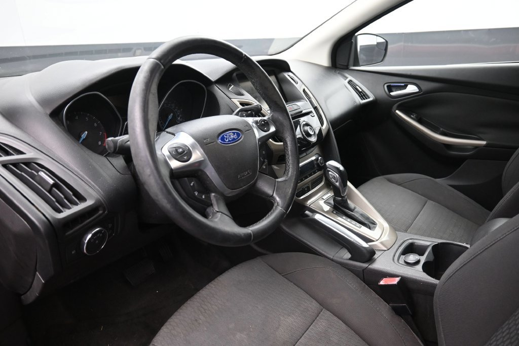 Used 2012 Ford Focus SEL FWD image 17