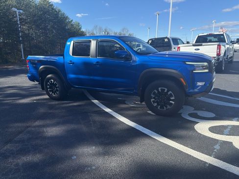 Used 2024 Nissan Frontier PRO-4X w/ Technology Package image 12