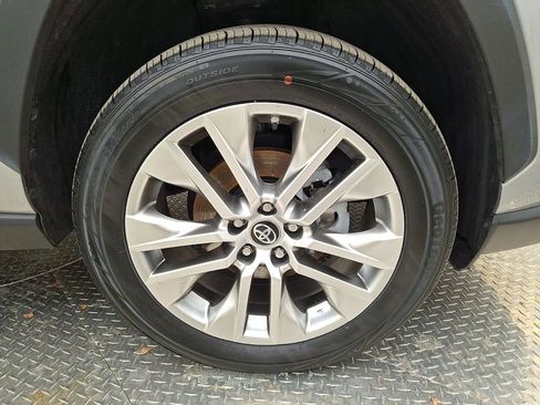 Certified 2019 Toyota RAV4 XLE Premium image 27