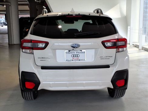 Used 2023 Subaru Crosstrek 2.0i Premium image 5