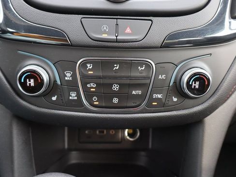 Used 2023 Chevrolet Equinox RS image 12