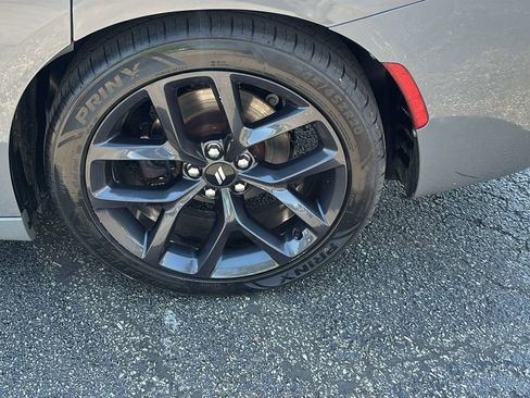 Used 2019 Dodge Charger SXT w/ Blacktop Package RWD image 9